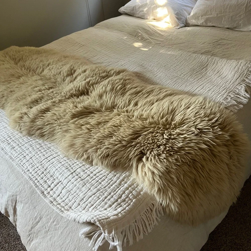 Natural Sheep Skin Rug - Picture 3 of 5
